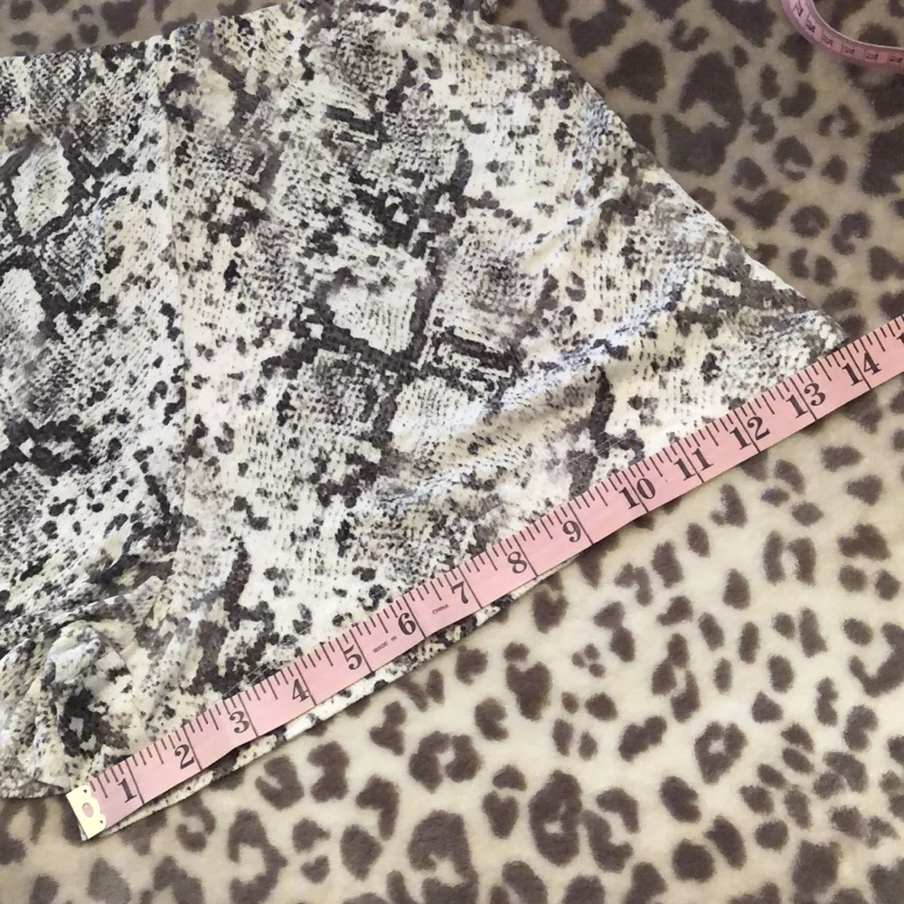 Olivaceous Shorts in Snakeskin Print Black White Size Small